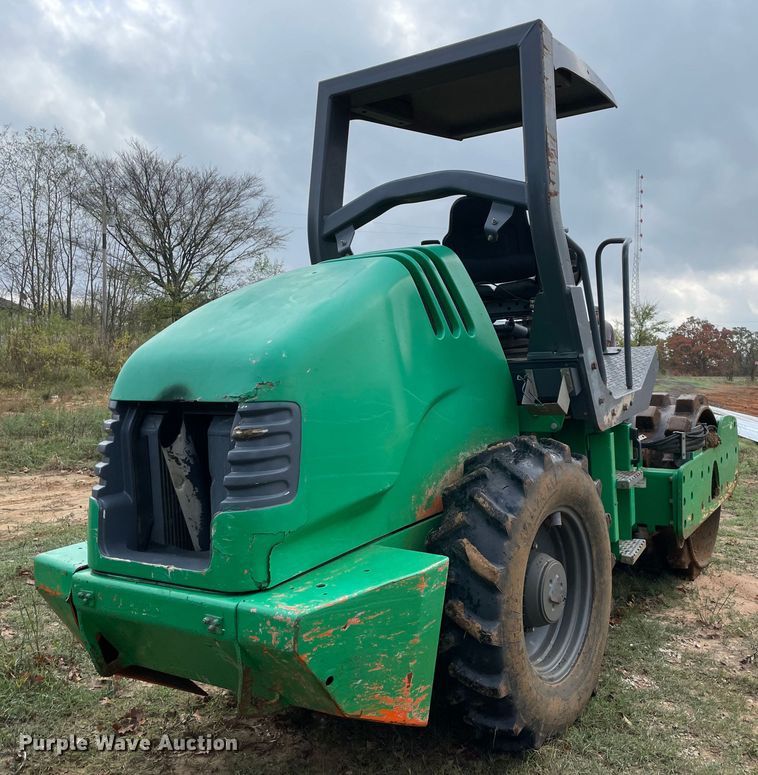 image for item MR9514 2011 Hamm 3205P  single drum vibratory roller