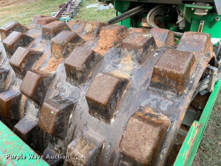 image for item MR9514 2011 Hamm 3205P  single drum vibratory roller