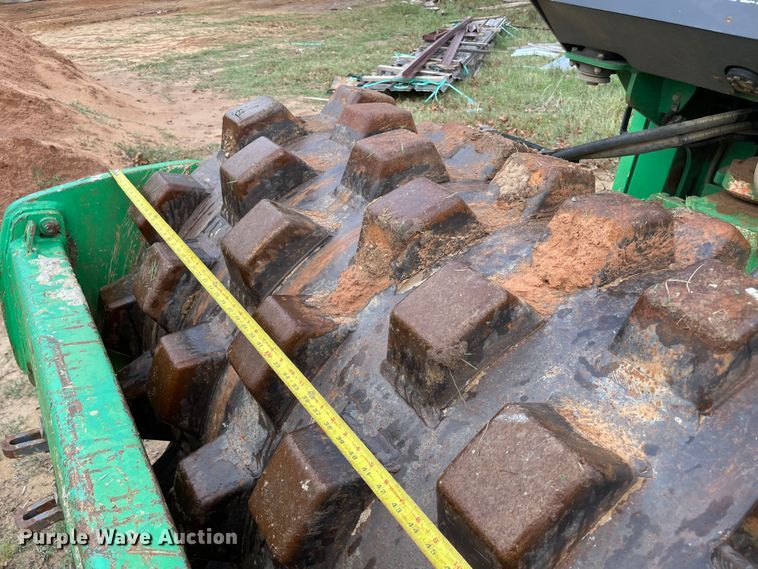 image for item MR9514 2011 Hamm 3205P  single drum vibratory roller