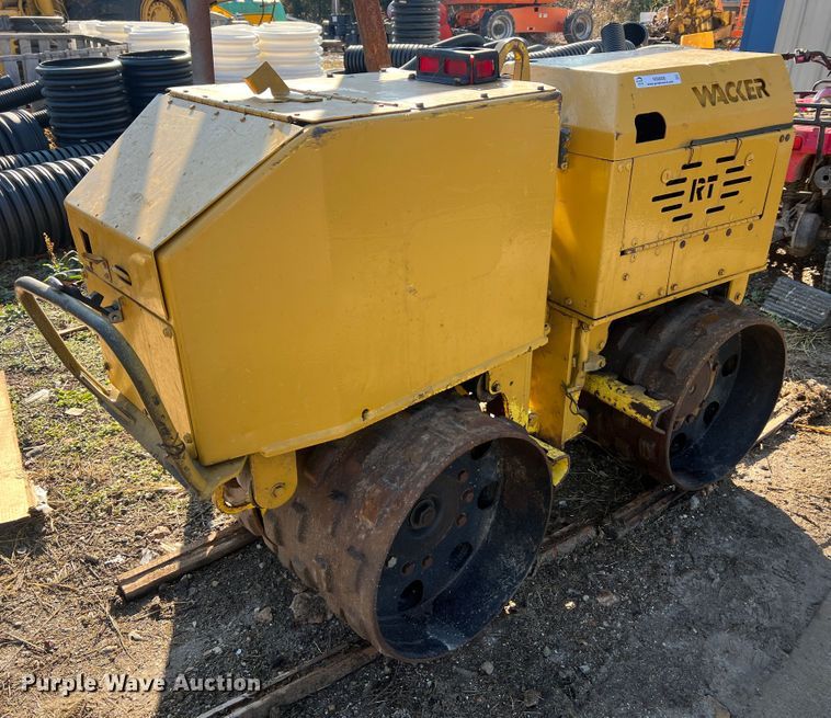 image for item MS9000 2001 Wacker RT820  trench compactor