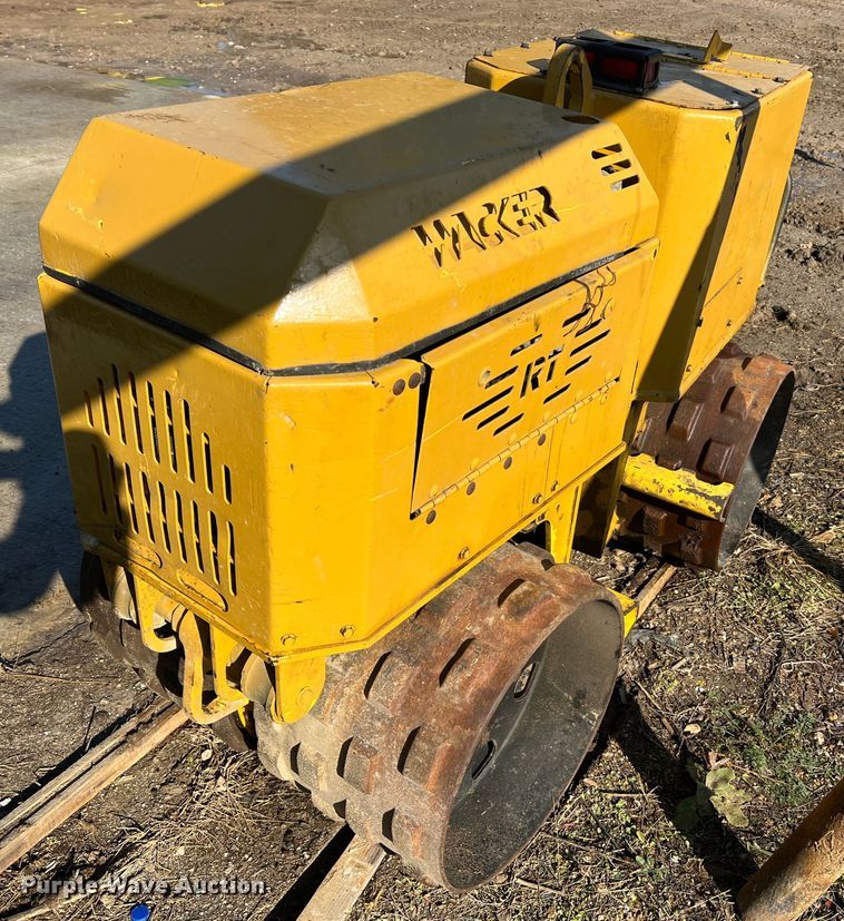 image for item MS9000 2001 Wacker RT820  trench compactor