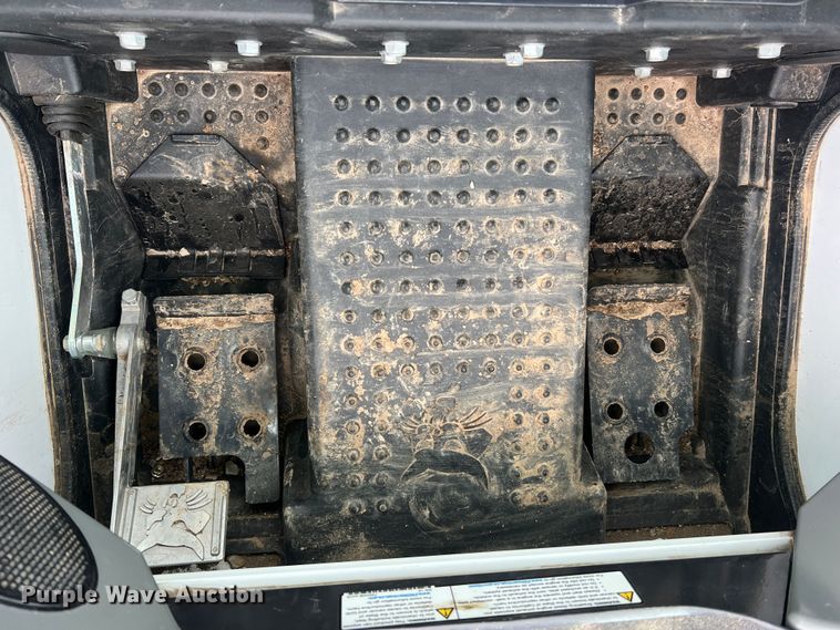 image for item MS9020 2020 Bobcat S450  skid steer loader