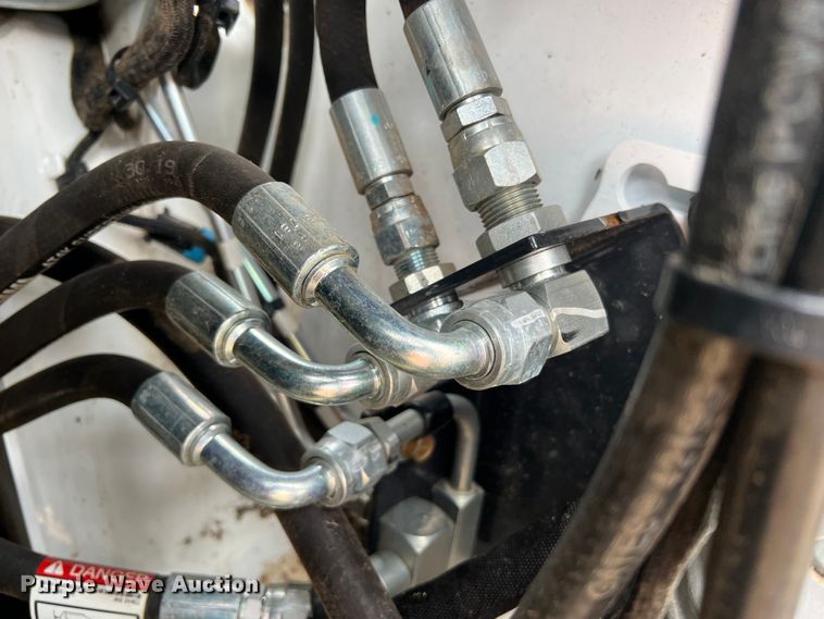 image for item MS9020 2020 Bobcat S450  skid steer loader