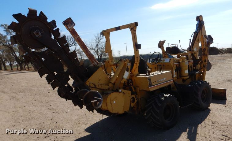 image for item MT9799 Vermeer V454A  trencher