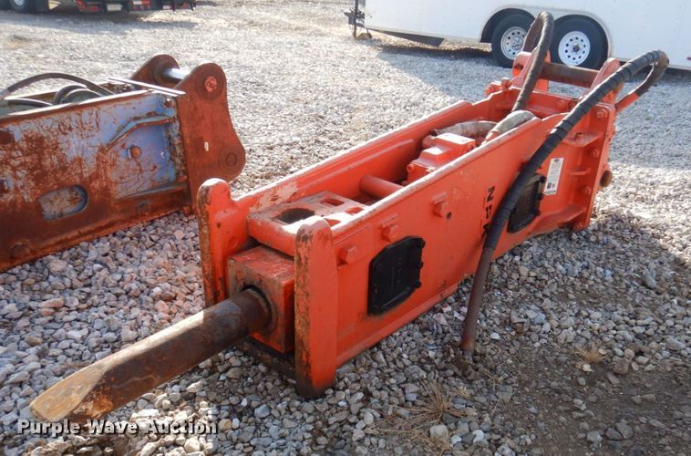 image for item MW9319 NPK E-216  breaker