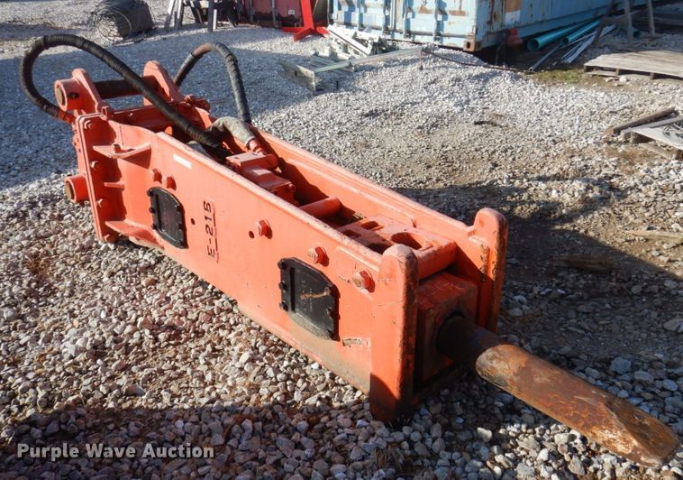 image for item MW9319 NPK E-216  breaker