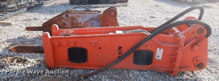 image for item MW9319 NPK E-216  breaker