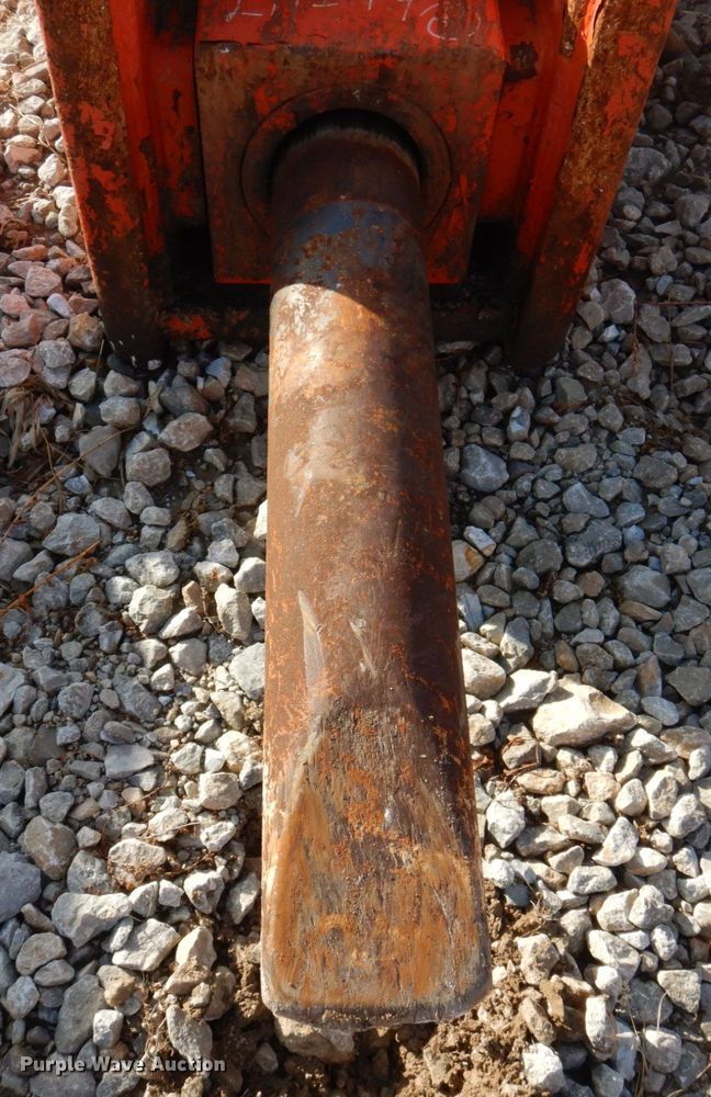 image for item MW9319 NPK E-216  breaker