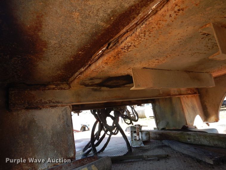 image for item MW9359 Altec  bucket truck bed