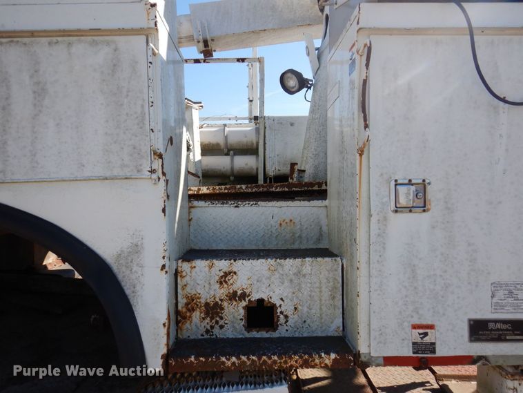 image for item MW9359 Altec  bucket truck bed
