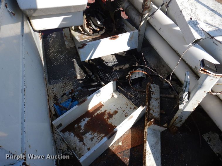 image for item MW9359 Altec  bucket truck bed