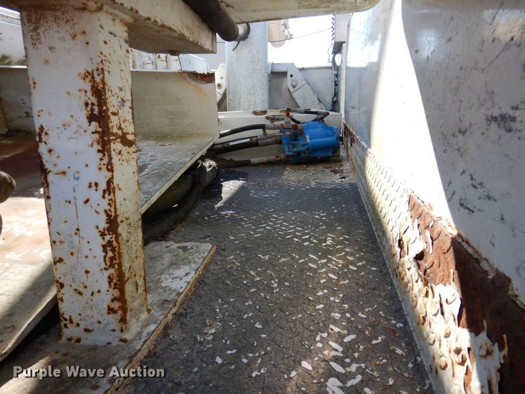 image for item MW9359 Altec  bucket truck bed