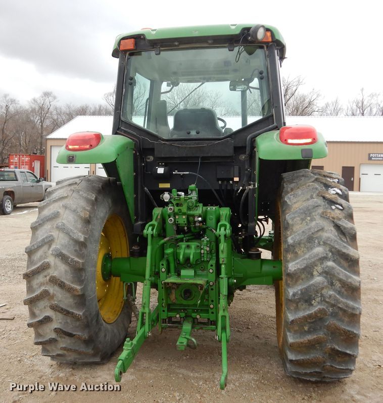 image for item DI6886 2004 John Deere 6615  MFWD tractor