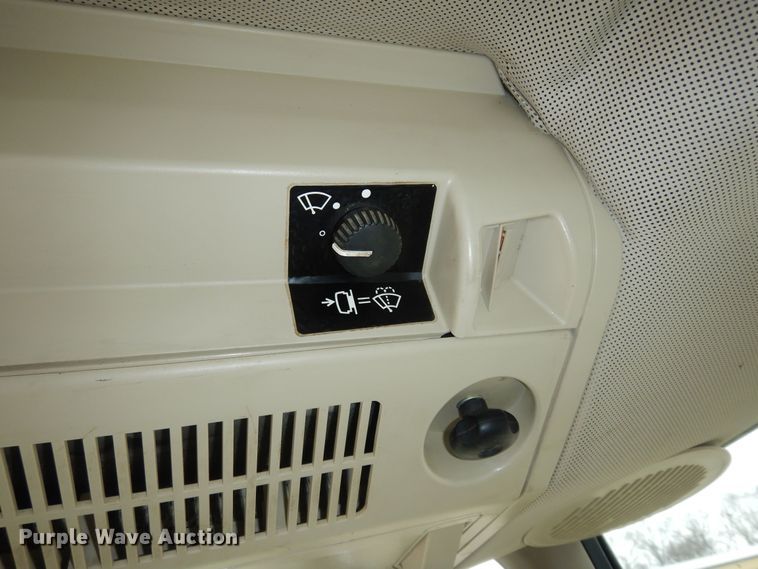 image for item DI6886 2004 John Deere 6615  MFWD tractor