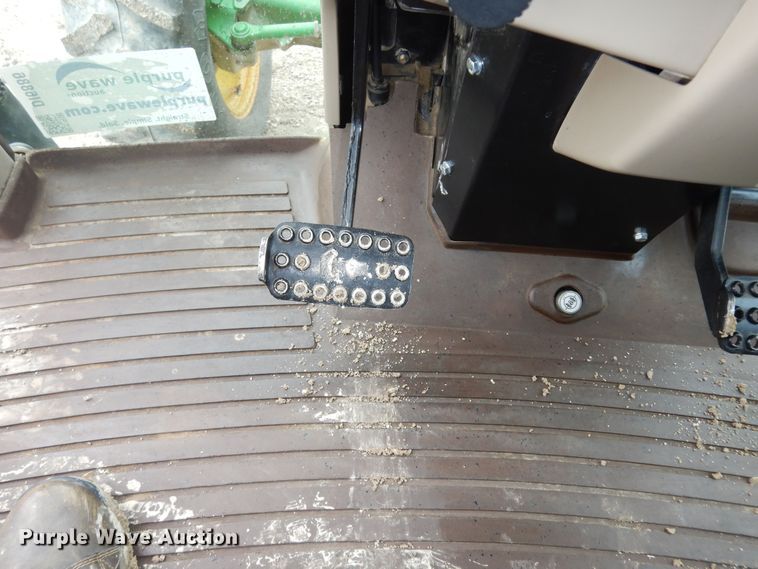 image for item DI6886 2004 John Deere 6615  MFWD tractor