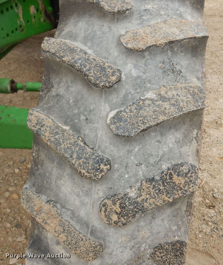 image for item DI6886 2004 John Deere 6615  MFWD tractor