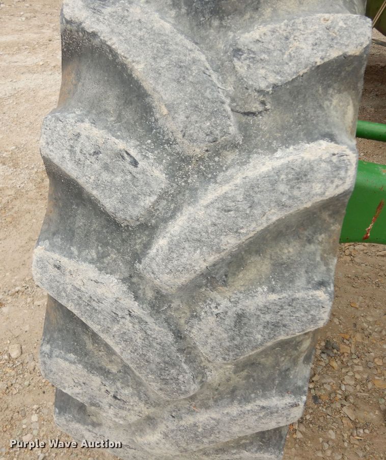 image for item DI6886 2004 John Deere 6615  MFWD tractor