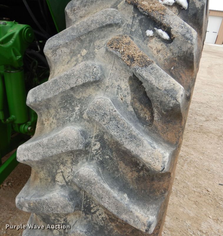 image for item DI6886 2004 John Deere 6615  MFWD tractor