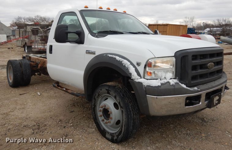 image for item DI6887 2005 Ford F450 Super Duty XL  truck cab and chassis