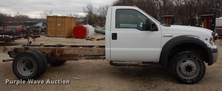 image for item DI6887 2005 Ford F450 Super Duty XL  truck cab and chassis