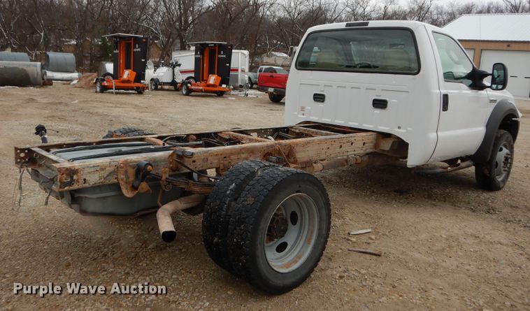 image for item DI6887 2005 Ford F450 Super Duty XL  truck cab and chassis