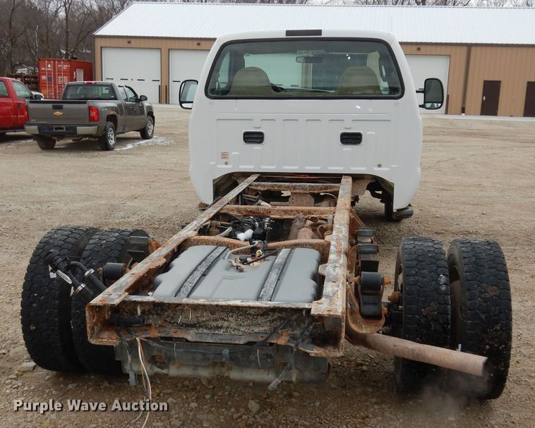 image for item DI6887 2005 Ford F450 Super Duty XL  truck cab and chassis