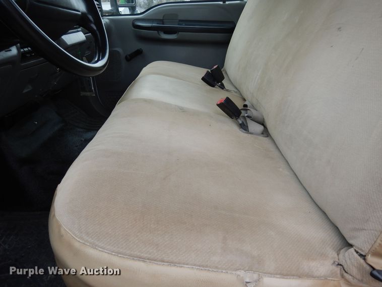 image for item DI6887 2005 Ford F450 Super Duty XL  truck cab and chassis