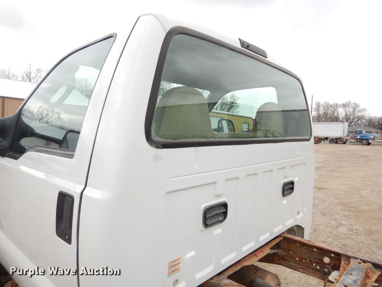 image for item DI6887 2005 Ford F450 Super Duty XL  truck cab and chassis