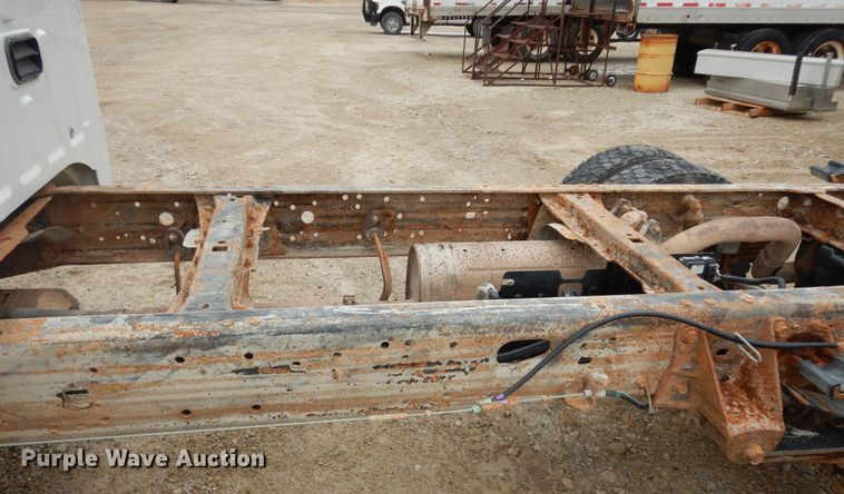 image for item DI6887 2005 Ford F450 Super Duty XL  truck cab and chassis