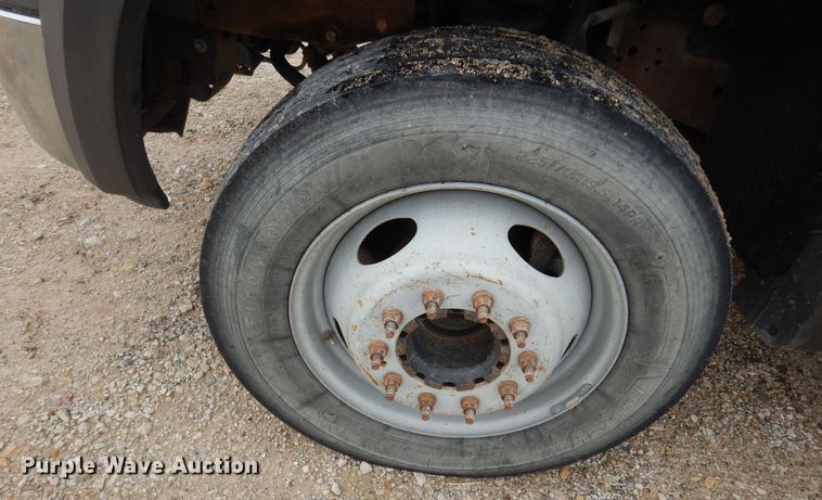 image for item DI6887 2005 Ford F450 Super Duty XL  truck cab and chassis