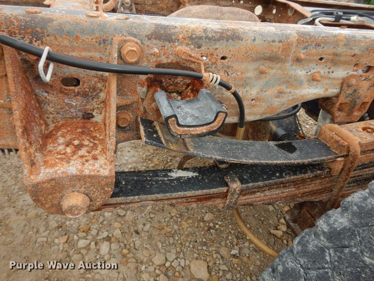 image for item DI6887 2005 Ford F450 Super Duty XL  truck cab and chassis