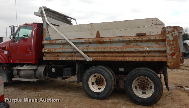 image for item DI6891 2008 Sterling L-Line  dump truck