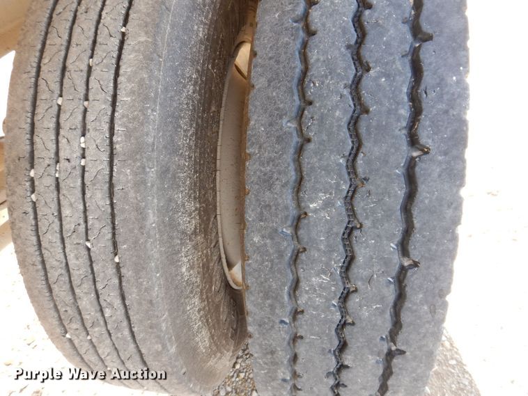 image for item DK2050 2005 Wheeler CRG1296C-102  end dump pup trailer