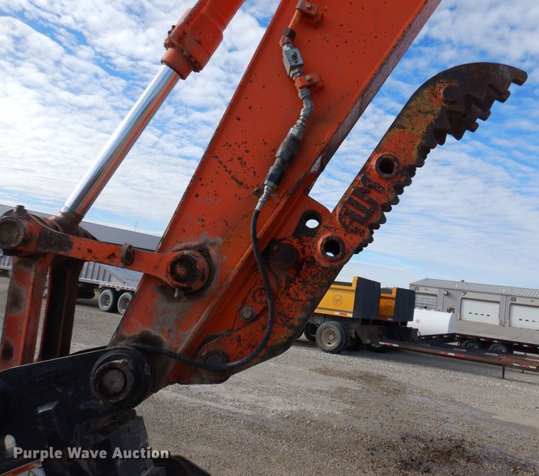 image for item DK2052 2004 Hitachi Zaxis 160LC  excavator