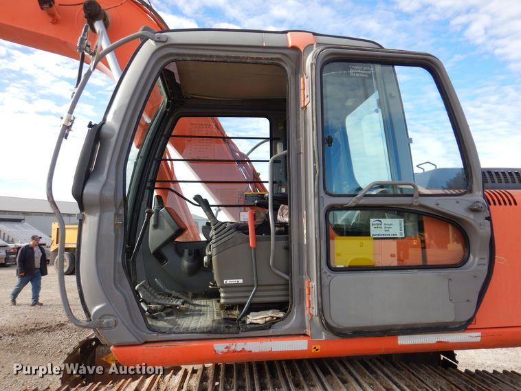 image for item DK2052 2004 Hitachi Zaxis 160LC  excavator