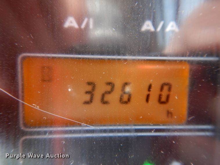 image for item DK2052 2004 Hitachi Zaxis 160LC  excavator