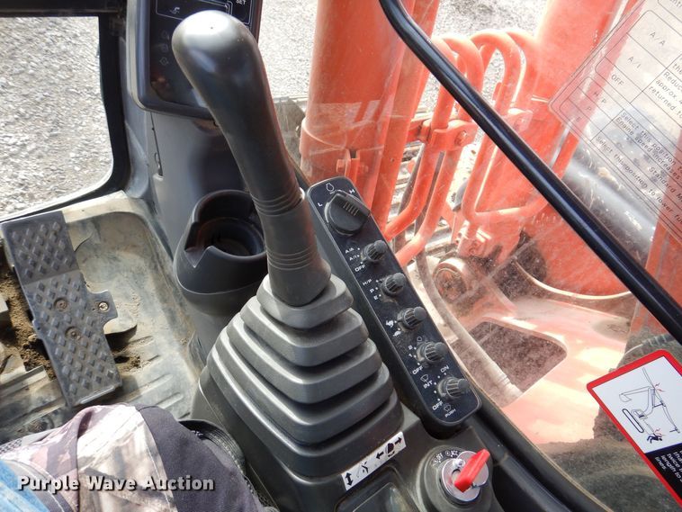 image for item DK2052 2004 Hitachi Zaxis 160LC  excavator