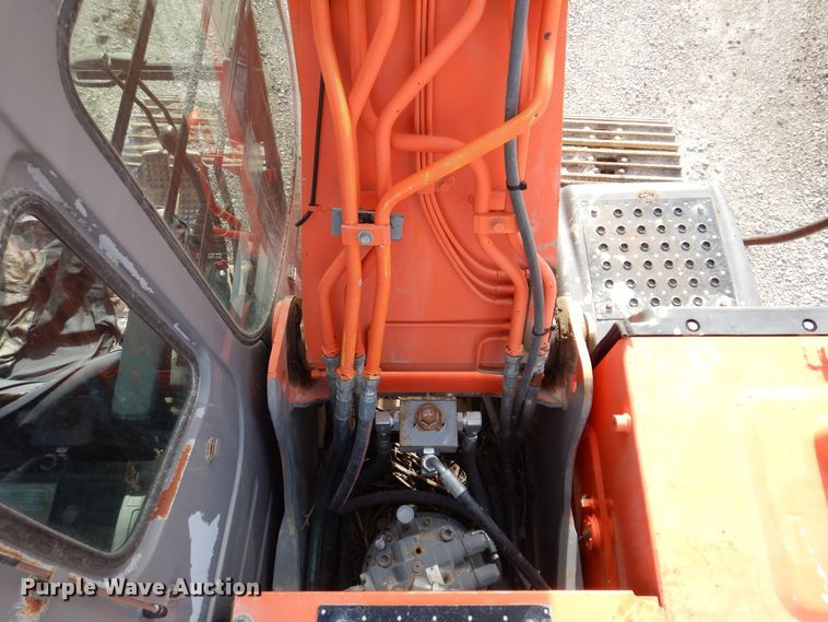 image for item DK2052 2004 Hitachi Zaxis 160LC  excavator