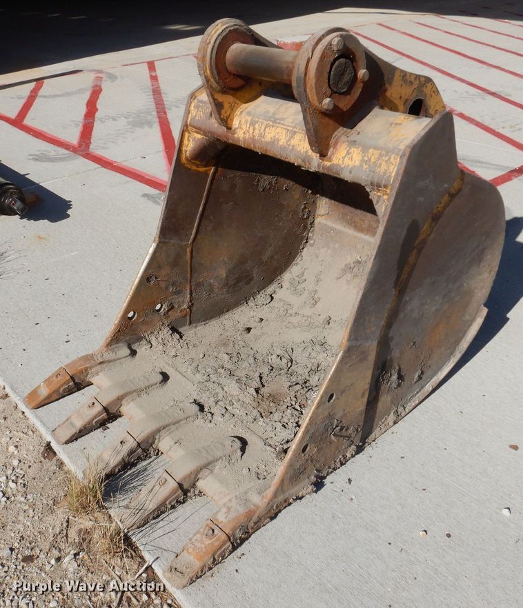 image for item DK2052 2004 Hitachi Zaxis 160LC  excavator