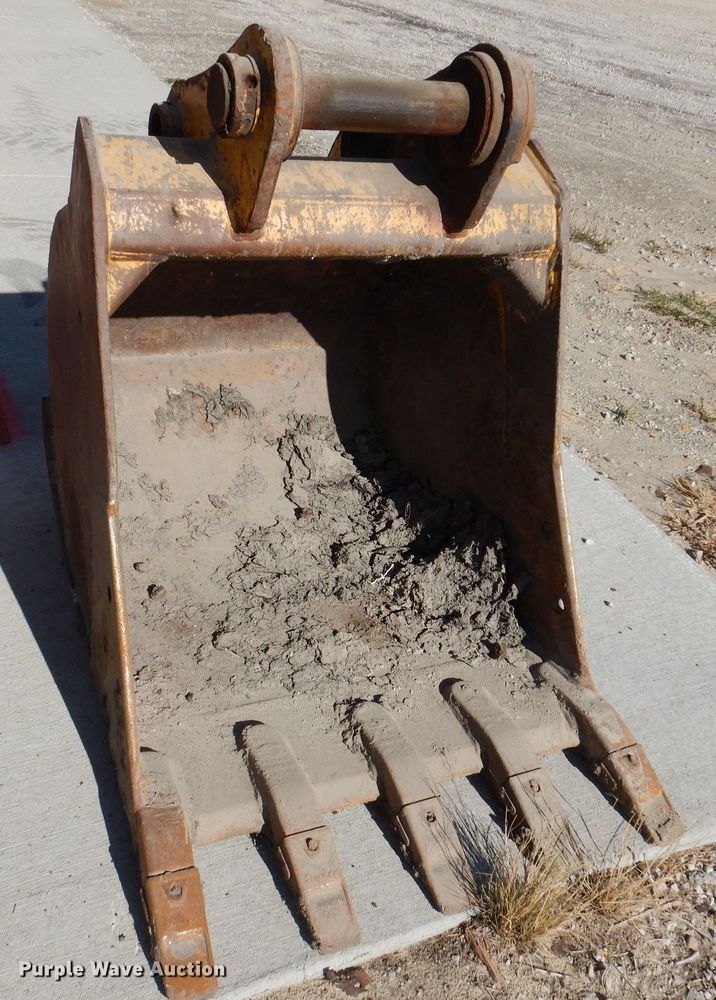 image for item DK2052 2004 Hitachi Zaxis 160LC  excavator