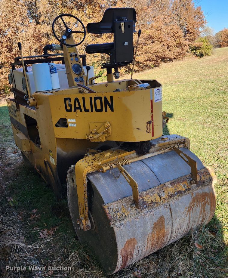 image for item DM4828 Galion S4-6B WD  double drum roller