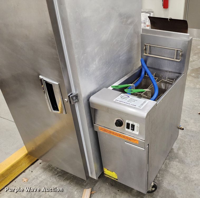 image for item DM4881 Restaurant equipment