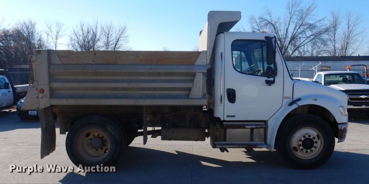 image for item DP0405 2007 Freightliner Business Class M2  dump truck