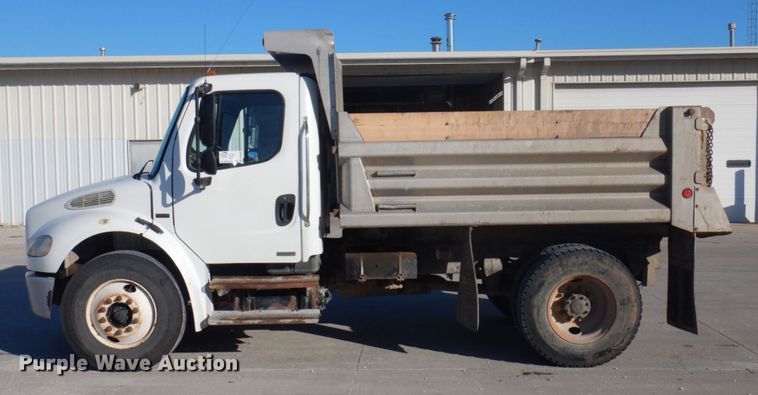 image for item DP0405 2007 Freightliner Business Class M2  dump truck
