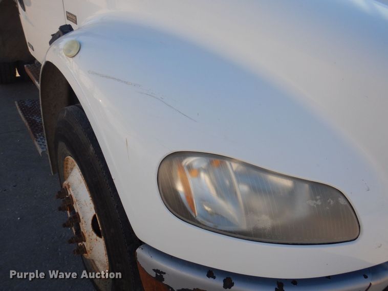 image for item DP0405 2007 Freightliner Business Class M2  dump truck