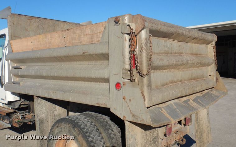 image for item DP0405 2007 Freightliner Business Class M2  dump truck