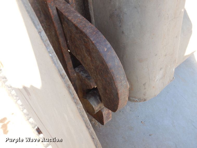 image for item DP0405 2007 Freightliner Business Class M2  dump truck