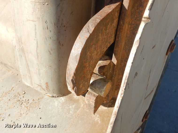 image for item DP0405 2007 Freightliner Business Class M2  dump truck