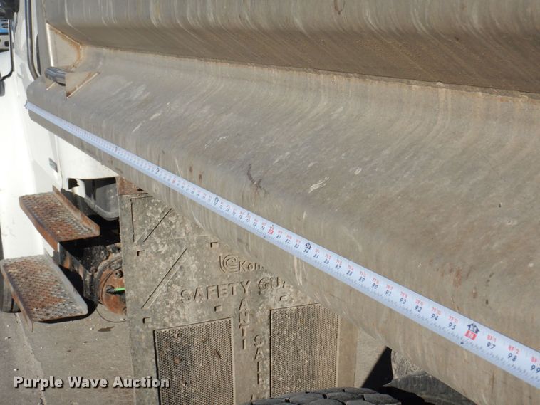 image for item DP0405 2007 Freightliner Business Class M2  dump truck