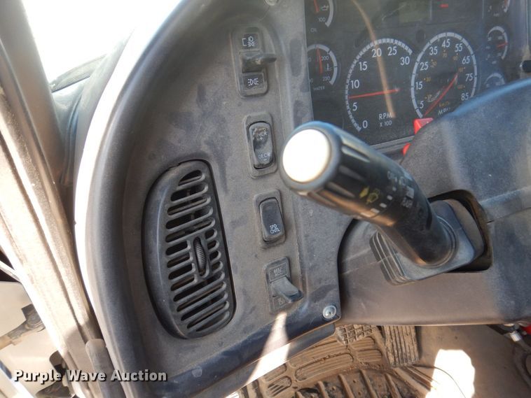 image for item DP0405 2007 Freightliner Business Class M2  dump truck